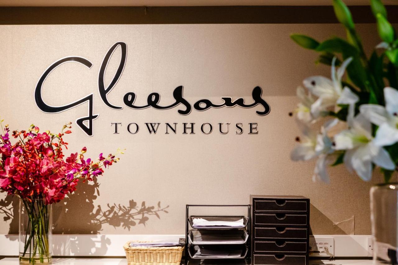 Отель Gleesons Townhouse Booterstown Дублин Экстерьер фото